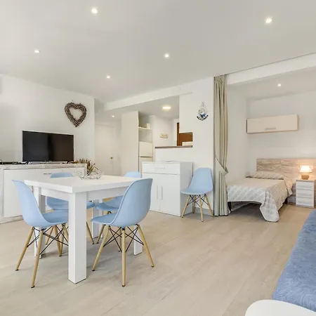 En Primera Línea De Playa Center Apartamento